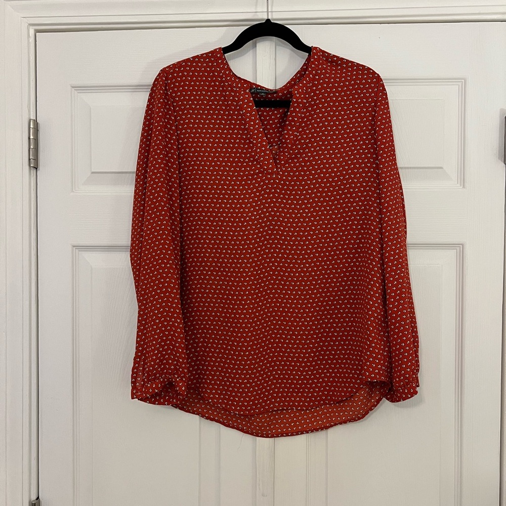Adrianna Papell Red Printed V-Neck Long Sleeve Blouse